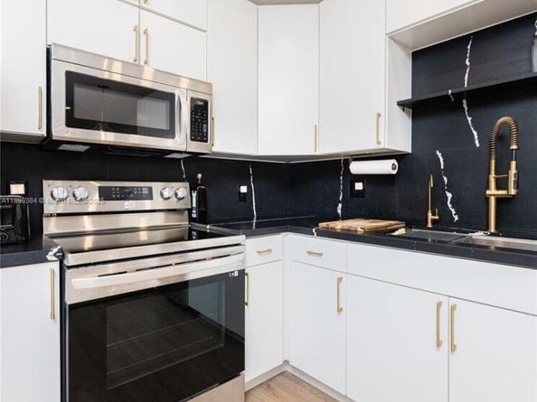 600 Three Islands Blvd 214, Hallandale Beach FL 33009