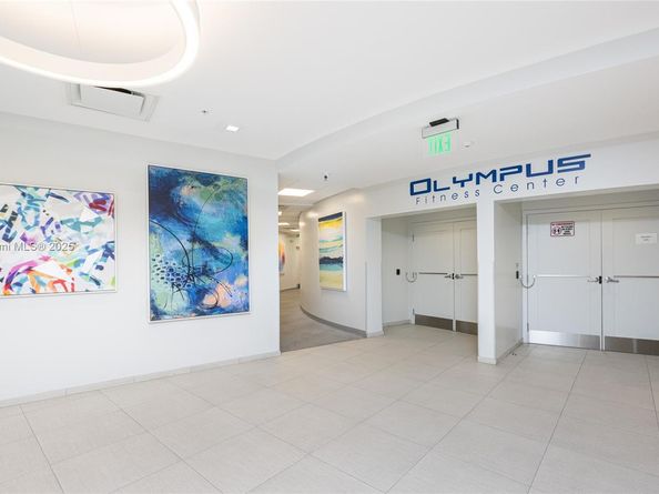 600 Three Islands Blvd 214, Hallandale Beach FL 33009