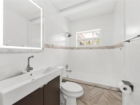 1435 Johnson St, Hollywood FL 33020