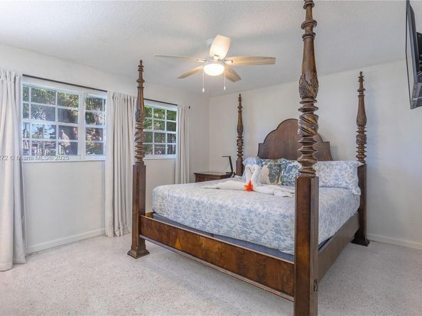743 SE 10th Ter, Deerfield Beach FL 33441