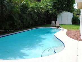 743 SE 10th Ter, Deerfield Beach FL 33441