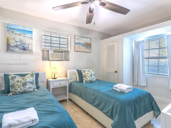 743 SE 10th Ter, Deerfield Beach FL 33441
