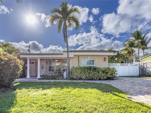 743 SE 10th Ter, Deerfield Beach FL 33441