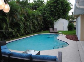 743 SE 10th Ter, Deerfield Beach FL 33441