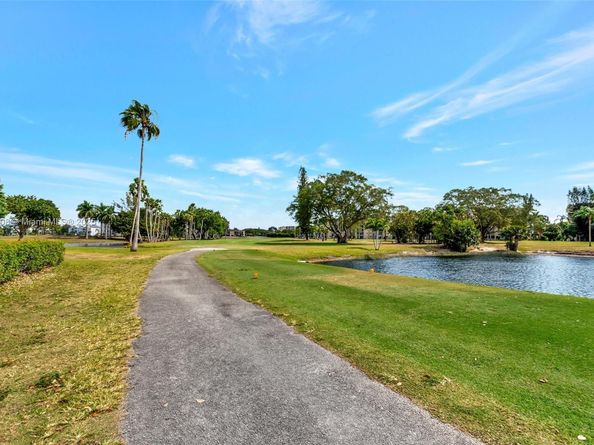 3597 Birdie Dr 107, Lake Worth FL 33467