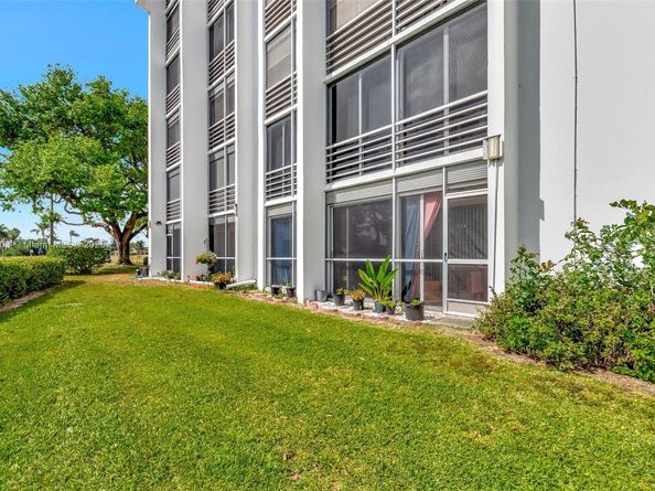 3597 Birdie Dr 107, Lake Worth FL 33467