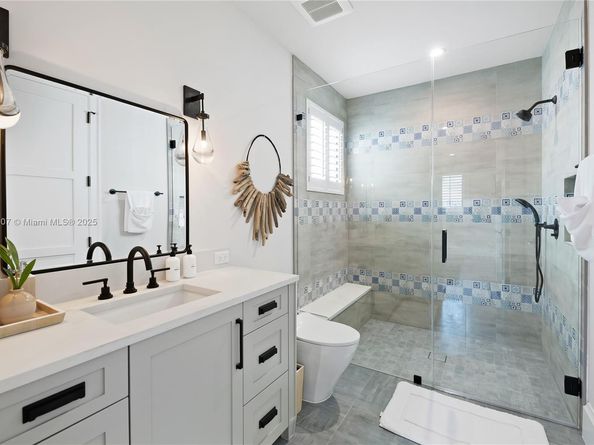 319 Coconut Isle Dr, Fort Lauderdale FL 33301