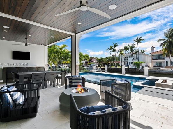 319 Coconut Isle Dr, Fort Lauderdale FL 33301