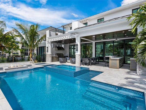 319 Coconut Isle Dr, Fort Lauderdale FL 33301