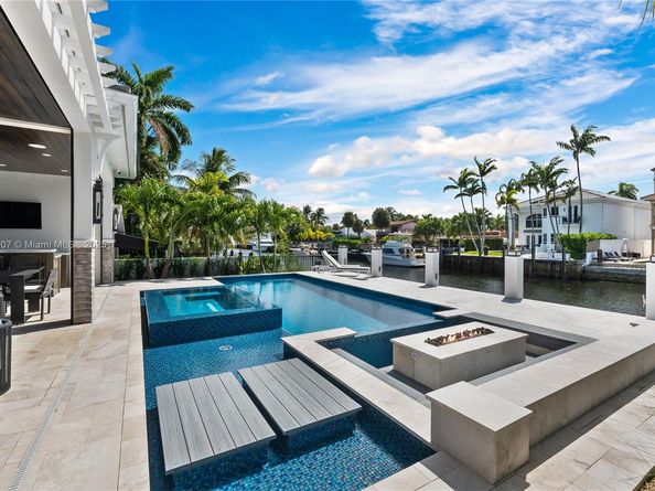 319 Coconut Isle Dr, Fort Lauderdale FL 33301