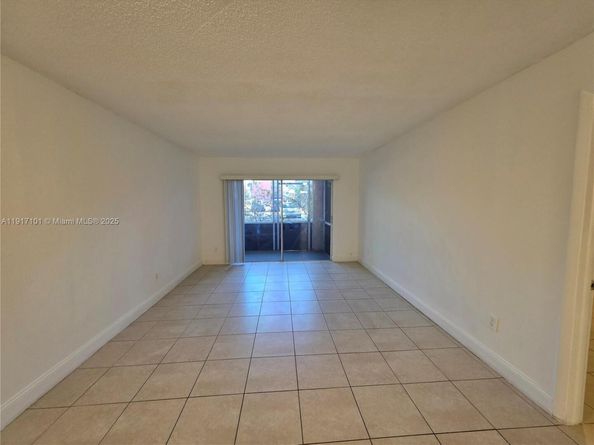 2800 NW 56th Ave F104, Lauderhill FL 33313