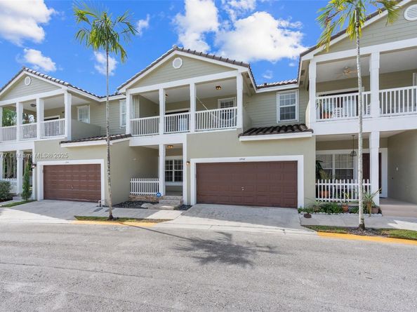 10548 NW 56th Dr, Coral Springs FL 33076