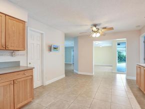 1221 Singer Dr, Singer Island FL 33404