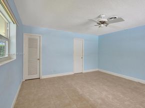 1221 Singer Dr, Singer Island FL 33404