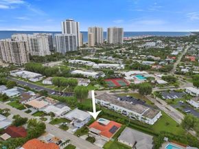 1221 Singer Dr, Singer Island FL 33404