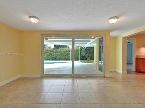 1221 Singer Dr, Singer Island FL 33404