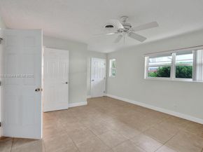 1221 Singer Dr, Singer Island FL 33404