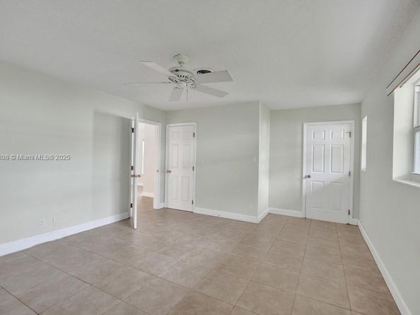 1221 Singer Dr, Singer Island FL 33404