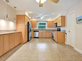 1221 Singer Dr, Singer Island FL 33404