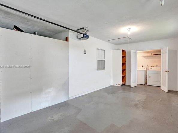 1221 Singer Dr, Singer Island FL 33404