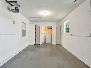 1221 Singer Dr, Singer Island FL 33404