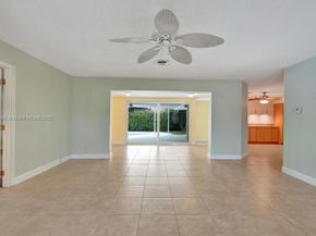1221 Singer Dr, Singer Island FL 33404