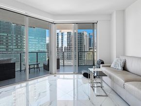 1300 Brickell Bay Dr 2402, Miami FL 33131