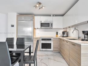 1300 Brickell Bay Dr 2402, Miami FL 33131