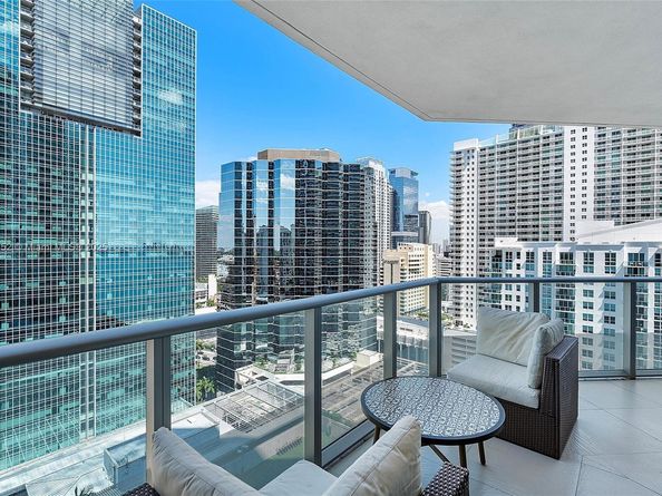 1300 Brickell Bay Dr 2402, Miami FL 33131