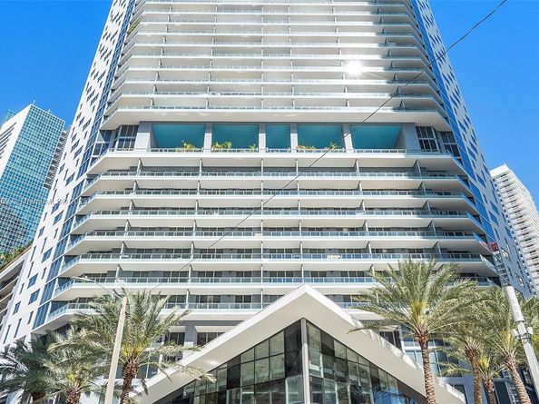 1300 Brickell Bay Dr 2402, Miami FL 33131