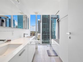 1300 Brickell Bay Dr 2402, Miami FL 33131