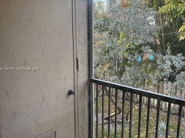 9173 NW 1st Ct 202, Pembroke Pines FL 33024