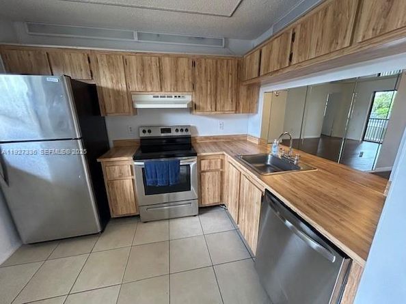 9173 NW 1st Ct 202, Pembroke Pines FL 33024