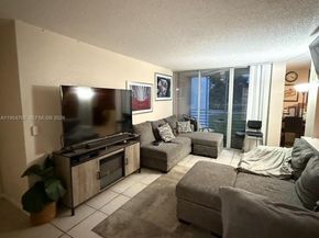 9441 Live Oak Pl 209, Davie FL 33324
