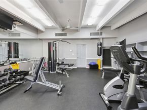 3101 N Country Club Dr 102, Aventura FL 33180