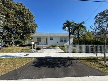 3005 SW 24th Ter