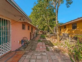 578 SW 2nd St, Florida City FL 33034