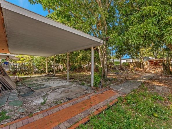 578 SW 2nd St, Florida City FL 33034