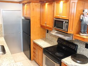 900 NE 18th Ave 801, Fort Lauderdale FL 33304