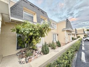 2203 NE 7th St 14, Hallandale Beach FL 33009