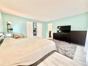 2203 NE 7th St 14, Hallandale Beach FL 33009