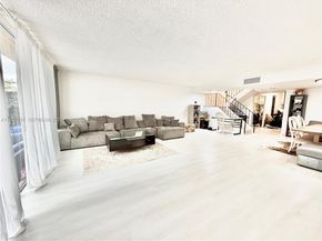 2203 NE 7th St 14, Hallandale Beach FL 33009