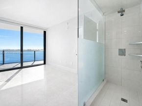 460 NE 28th St 1407, Miami FL 33137
