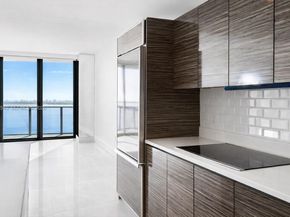 460 NE 28th St 1407, Miami FL 33137