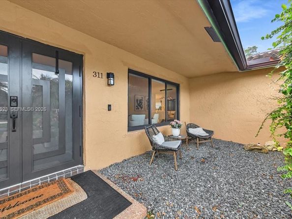 311 NW 101st Ter, Coral Springs FL 33071