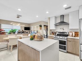 311 NW 101st Ter, Coral Springs FL 33071