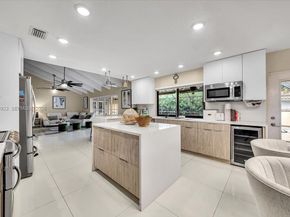 311 NW 101st Ter, Coral Springs FL 33071