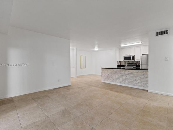 10421 SW 157th Pl 206, Miami FL 33196