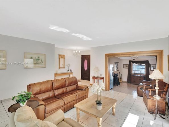 7815 SW 21st Ter, Miami FL 33155