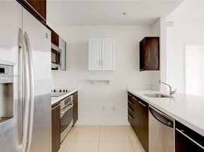 90 SW 3rd St PH10, Miami FL 33130